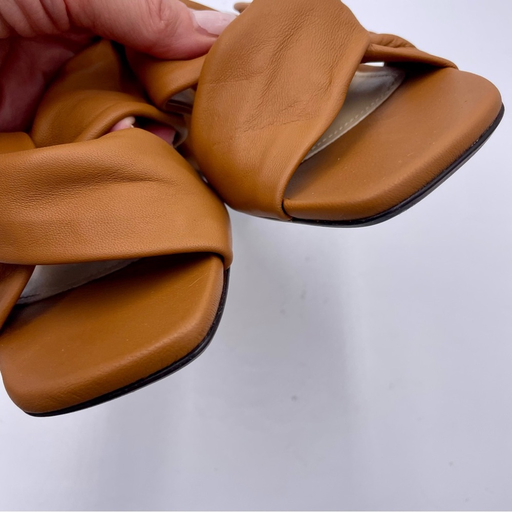 NEW Everlane Desert Tan Leather Day Twist Heel in Size 6.5 - Picture 5 of 14